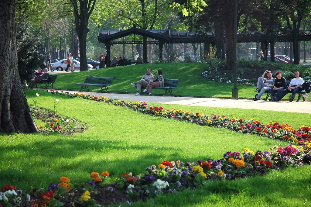 gardens in paris